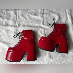 Demonia platform boots